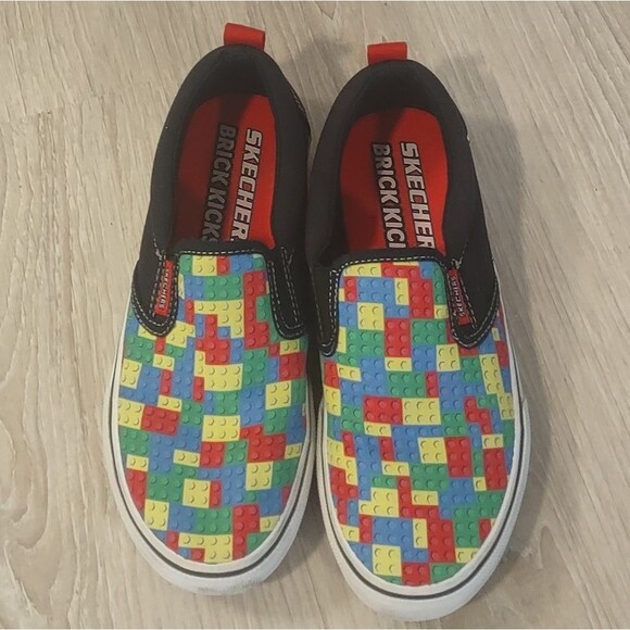 Skechers Slip On Brick Kicks Lego - Picture 1 of 7